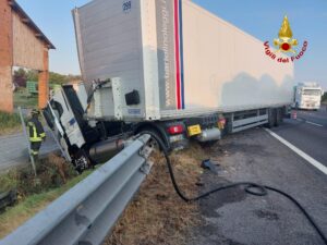 Viabilità, scontro fra tir: 10 km coda su A1 vicino Modena