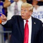 Usa, Trump: “Harris e Walz vogliono portarci al comunismo”