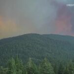 California, si riaccende il Park Fire: le immagini dell’enorme nuvola di fumo