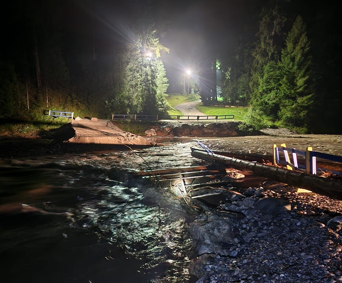 Maltempo, frana in Cadore: interrotti collegamenti stradali tra Friuli Venezia Giulia e Veneto Maltempo, frana in Cadore: interrotti collegamenti stradali tra Friuli Venezia Giulia e Veneto