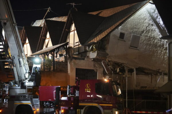 Germania, crolla hotel sul fiume Mosella: un morto e 8 feriti