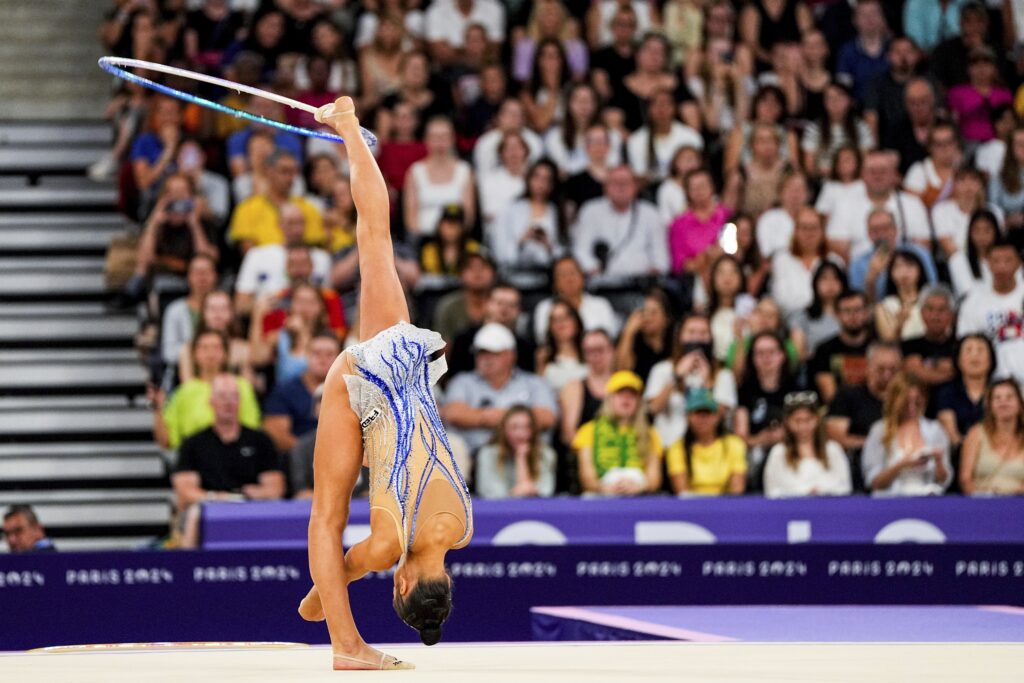 Galleria foto 'Parigi 2024, Sofia Raffaeli e non solo: le foto più belle della gara di ginnastica ritmica' - foto 4