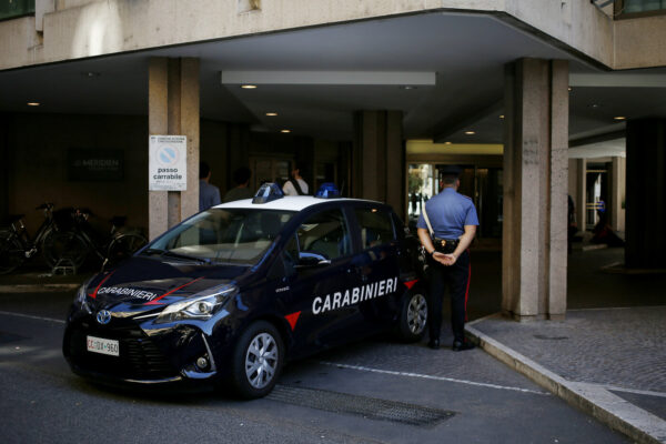 Roma, ispezione all'hotel Meridien dove sono stati arrestati i due ragazzi accusati dell'omicidio di Mario Cerciello Rega