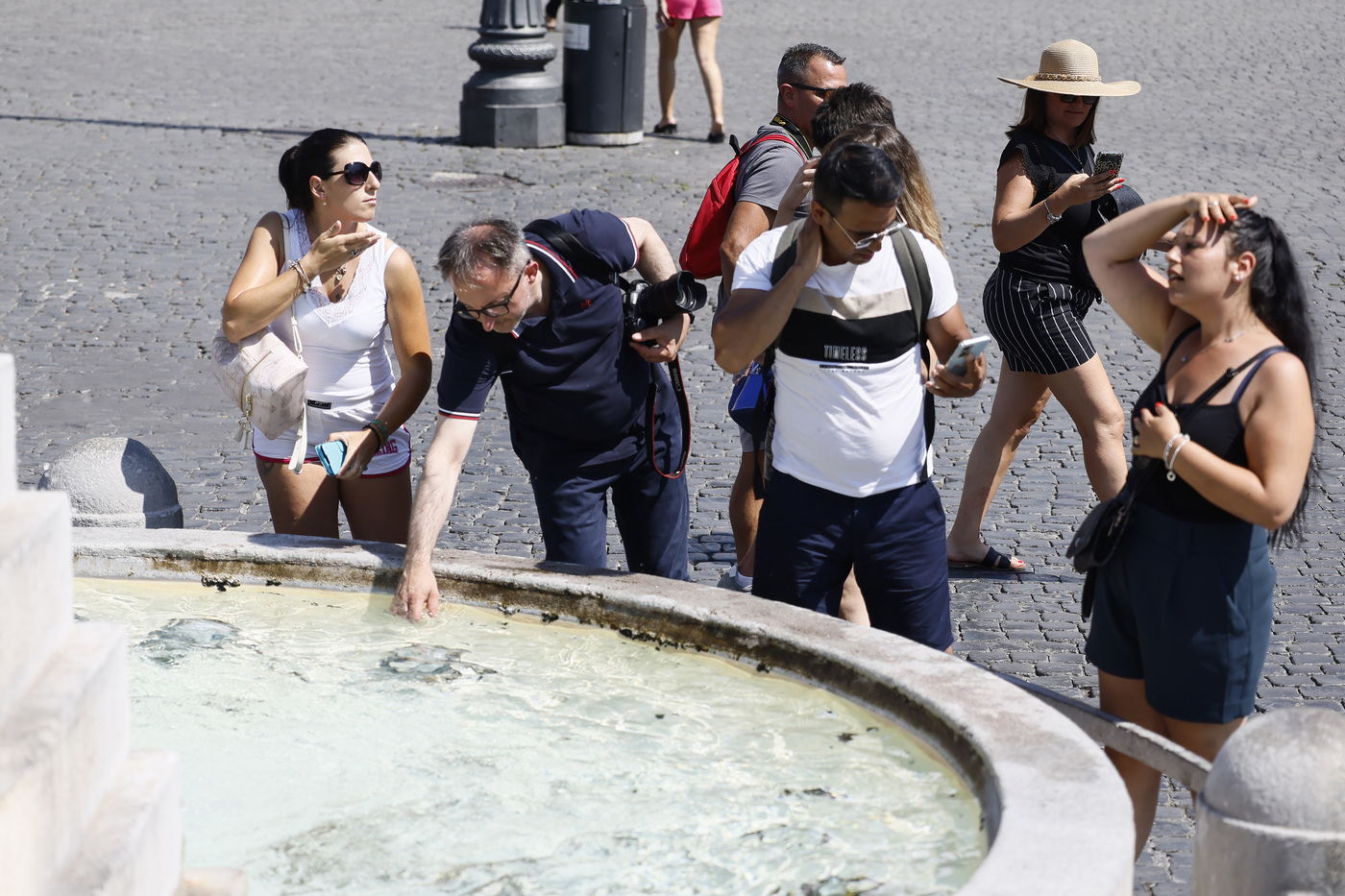 Caldo, fine settimana rovente: domenica 14 città in bollino rosso Caldo, fine settimana rovente: domenica 14 città in bollino rosso