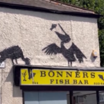 Londra, a Walthamstow una nuova opera di Banksy: i pellicani