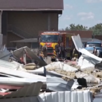 Ucraina, attacco russo a un centro commerciale: le immagini dei soccorsi