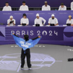 Parigi 2024, Manizha Talash mostra scritta ‘donne afghane libere’: squalificata da gara breaking