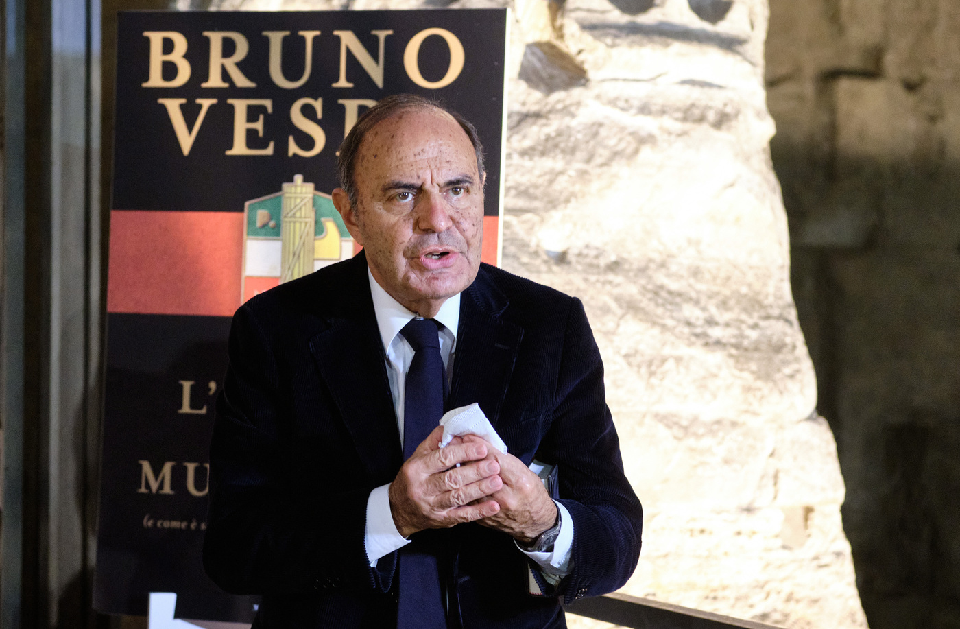 Parigi 2024, post Vespa su X su ‘esempio integrazione’ suscita polemiche