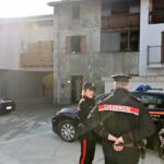 Brindisi, si apre sportello auto e cade in strada: muore 24enne