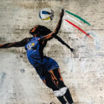 Parigi 2024, Paola Egonu ritratta in un murale a Roma per celebrare l’oro dell’Italvolley