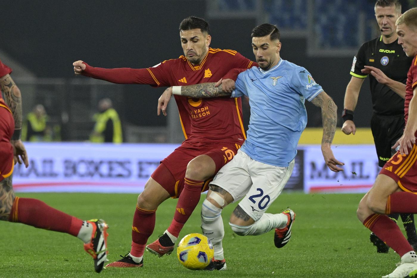 Calcio, tavolo prefettura con Roma e Lazio: contro razzismo anche stop partite