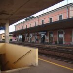 Lodi, travolta dal treno a Casalpusterlengo: morta donna