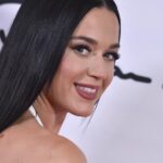 Spagna, indagini su video Katy Perry in dune protette a Formentera