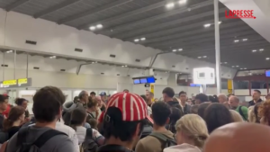 Disagi a Malpensa su volo per Palma de Mallorca: ore di attesa e poi passeggeri trasferiti in hotel