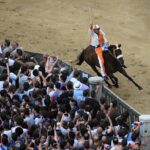 Palio Siena, rinviato per maltempo