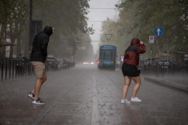 Meteo, nel fine settimana arrivano i temporali al Nord