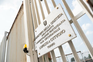 Torino, disordini in carcere: sei agenti di polizia feriti