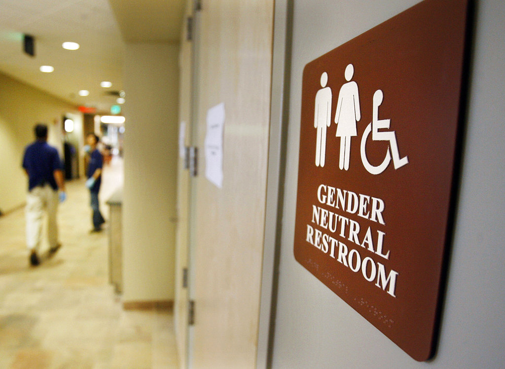 Usa, Corte Suprema boccia norma Biden su orientamento sessuale e identità genere