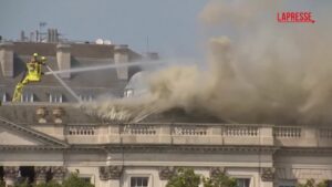 Regno Unito, incendio alla Somerset House di Londra