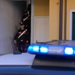 Pomezia, rapina e accoltella rider: fermato 21enne