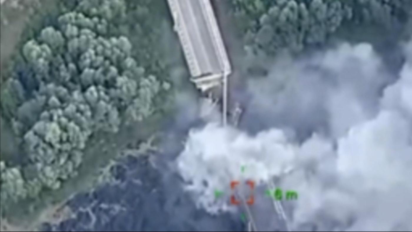 Ucraina, Kiev: “Colpito altro ponte in regione russa Kursk”