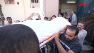 Gaza, raid israeliano a Deir al-Balah: 19 morti, anche donna e 6 figli