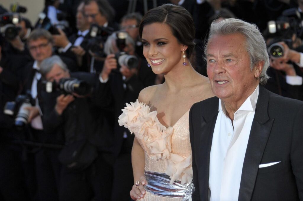 Galleria foto 'Addio ad Alain Delon, le più belle foto dell’attore francese' - foto 17