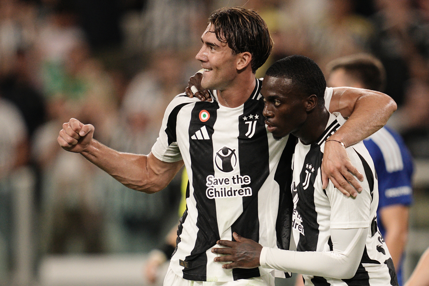 Serie A, Juventus-Como 3-0: esordio da sogno per Mbangula