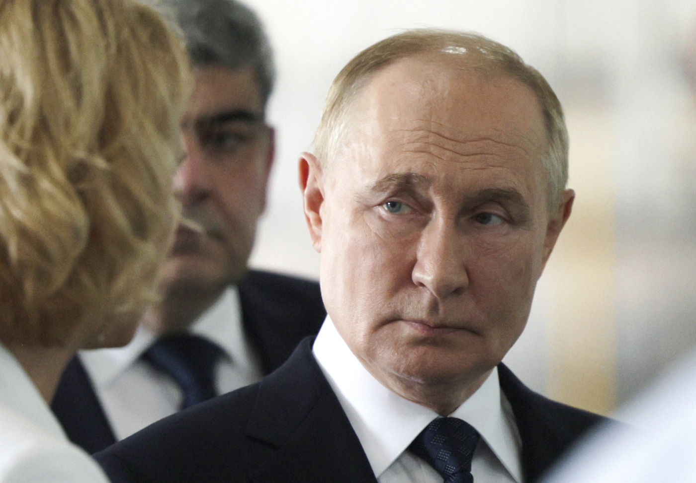 Ucraina, Putin: “Nel Kursk vinceremo”. Kiev mette al bando Chiesa ortodossa russa