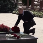 Russia: Putin rende omaggio a vittime scuola Beslan