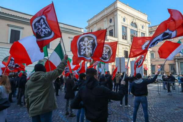 Roma, studenti aggrediti: misura cautelare per esponente Casapound