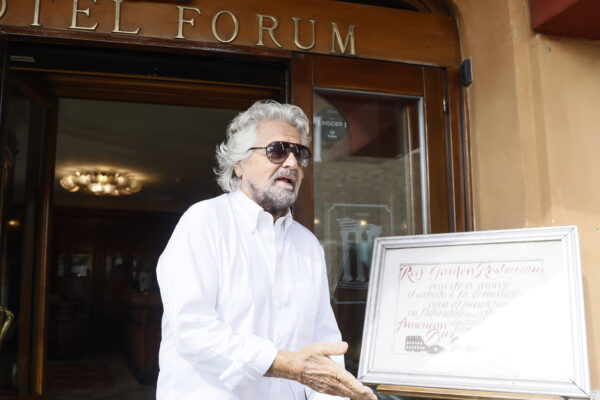 M5s, Grillo: “Non smarrire rotta, restiamo forza di cambiamento autentico”