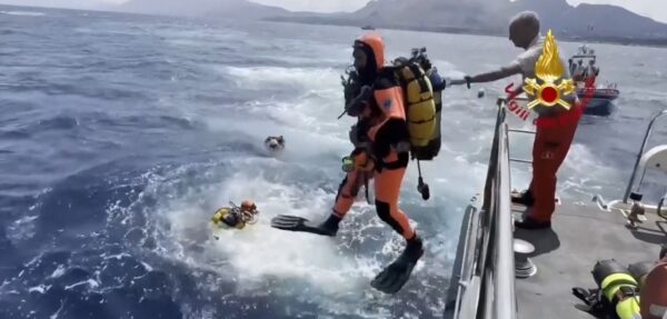 Palermo, veliero affondato: riprese ricerche dispersi