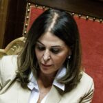 Caso Santanchè, dalla ministra 600mila euro a Visibilia in tre mesi: 35 bonifici