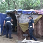 Roma, iniziato lo sgombero della baraccopoli di Monte Mario