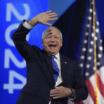 Usa 2024, Walz presenta sé stesso all’America: “Candidatura è onore della mia vita”