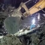 Incidente aereo in Thailandia, i soccorritori scavano tra i detriti per trovare i dispersi