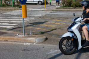 Milano - investimento ciclista piazza Abbiategrasso