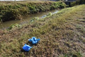 L'auto della coppia annegata nel canale sulla strada tra Montichiari e Ghedi