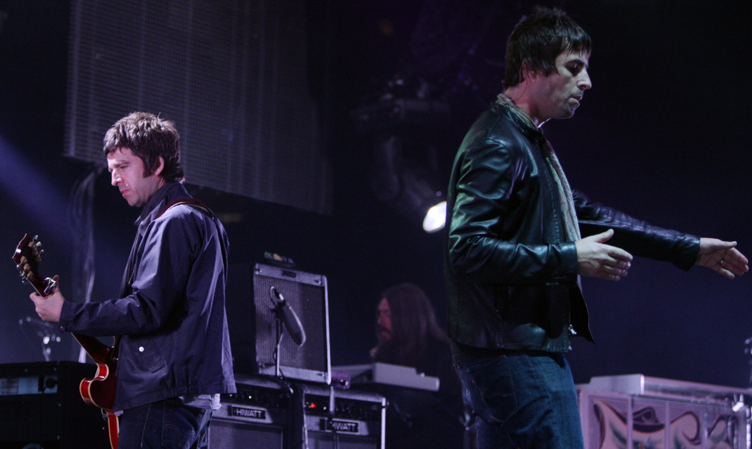 Oasis annunciano ufficialmente reunion, tour mondiale nel 2025