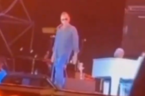 Antonello Venditti insulta ragazza disabile a concerto, poi le scuse su Facebook