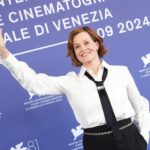 Mostra Cinema Venezia, Sigourney Weaver: “Tifo Kamala Harris e vorrei fare film in Italia”