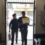 Catania, operazione della GdF: sequestrati 77 profumi contraffatti venduti come ‘tester’