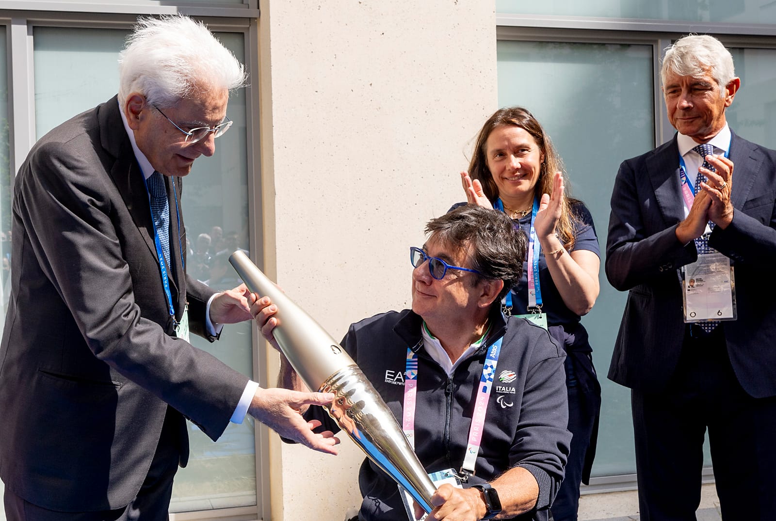 Paralimpiadi, Mattarella visita gli atleti al villaggio: “Offrite a umanità bellezza dialogo in momento guerre”