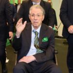 Lega, Castelli: “Umberto Bossi sta bene, così gli allungano la vita”