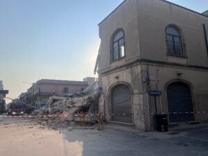 Brindisi, crolla supermercato: esclusa la presenza di persone sotto le macerie