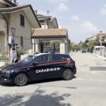 Triplice omicidio a Paderno Dugnano, carabinieri sul luogo del delitto