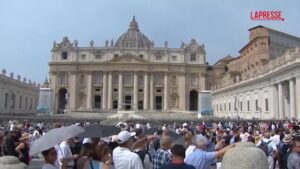 Medioriente, Papa Francesco: “I negoziati non si fermino, la popolazione di Gaza sia aiutata”