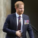 Harry, il principe scrive ai vecchi amici: il duca del Sussex pronto a rientrare a Londra?