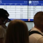 Milano, volo Linate-Madrid in ritardo: passeggeri bloccati da ore a bordo